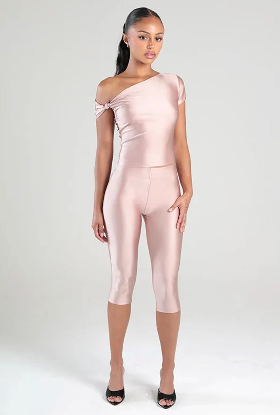 CYNTHIA - SATEEN CAPRI LEGGING SET