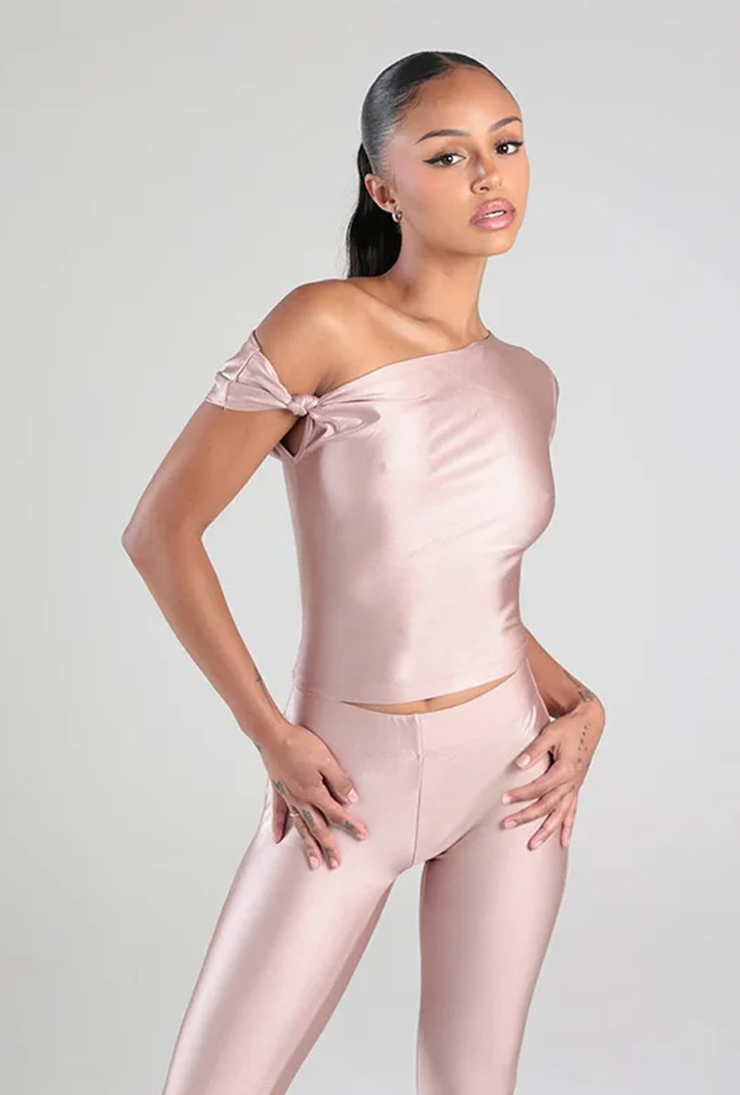 CYNTHIA - SATEEN CAPRI LEGGING SET