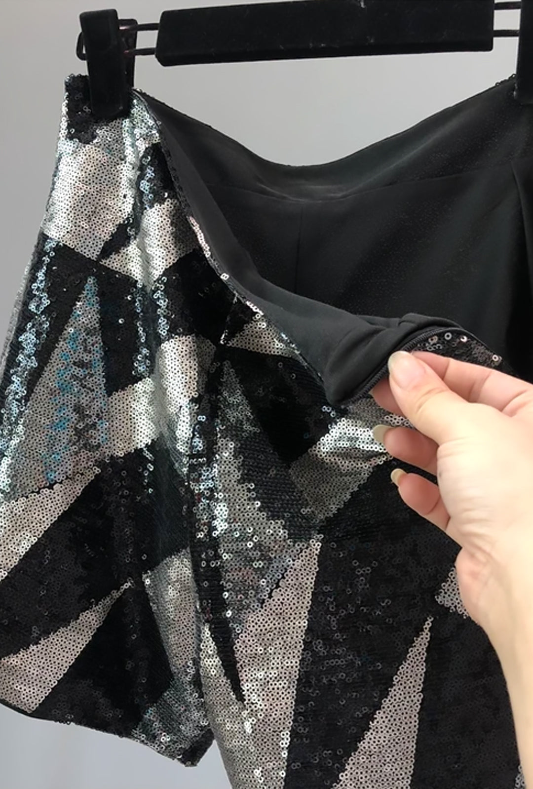 TANIA - CUBIC PATTERN SEQUIN EVENING SHORTS