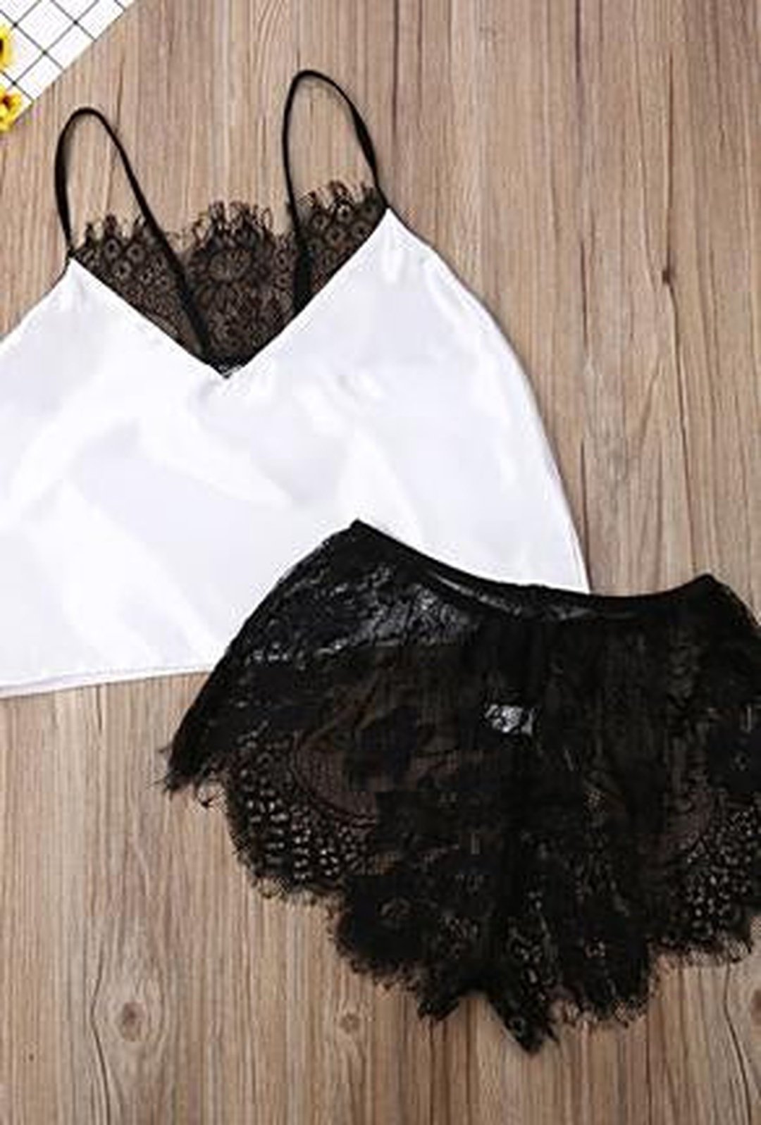 MINDI - SET LINGERIE IN PIZZO CON CANOTTA