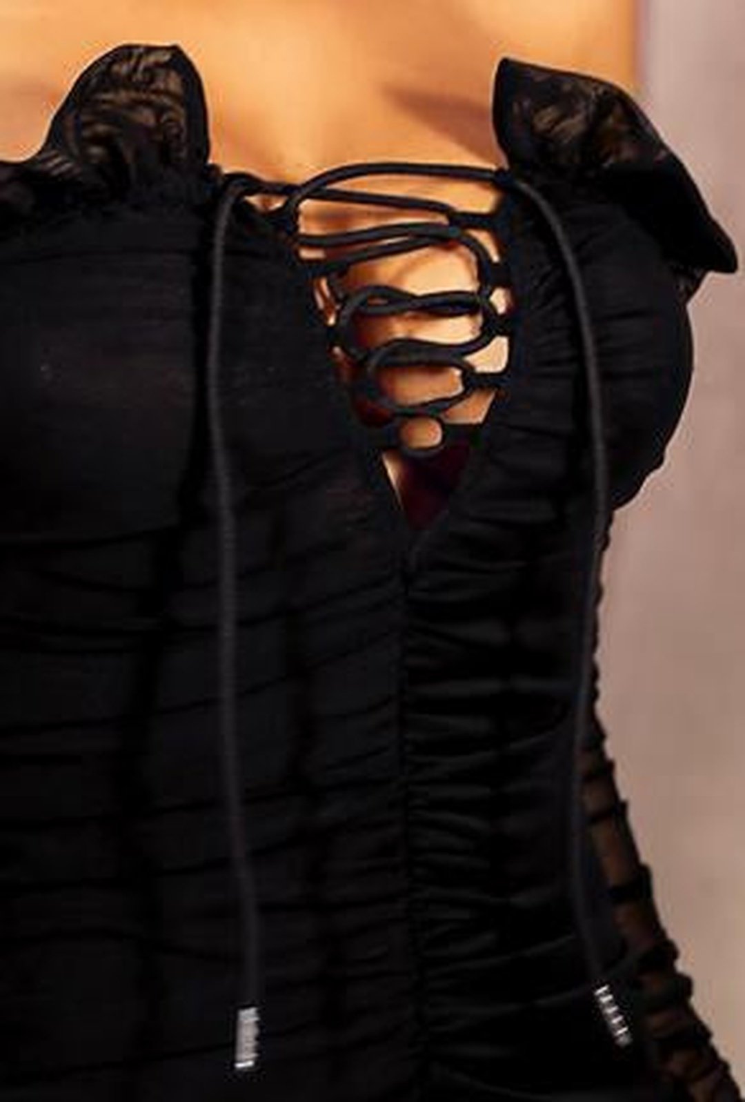 ROSALI - VESTIDO FRUNCIDO Y VOLANTES