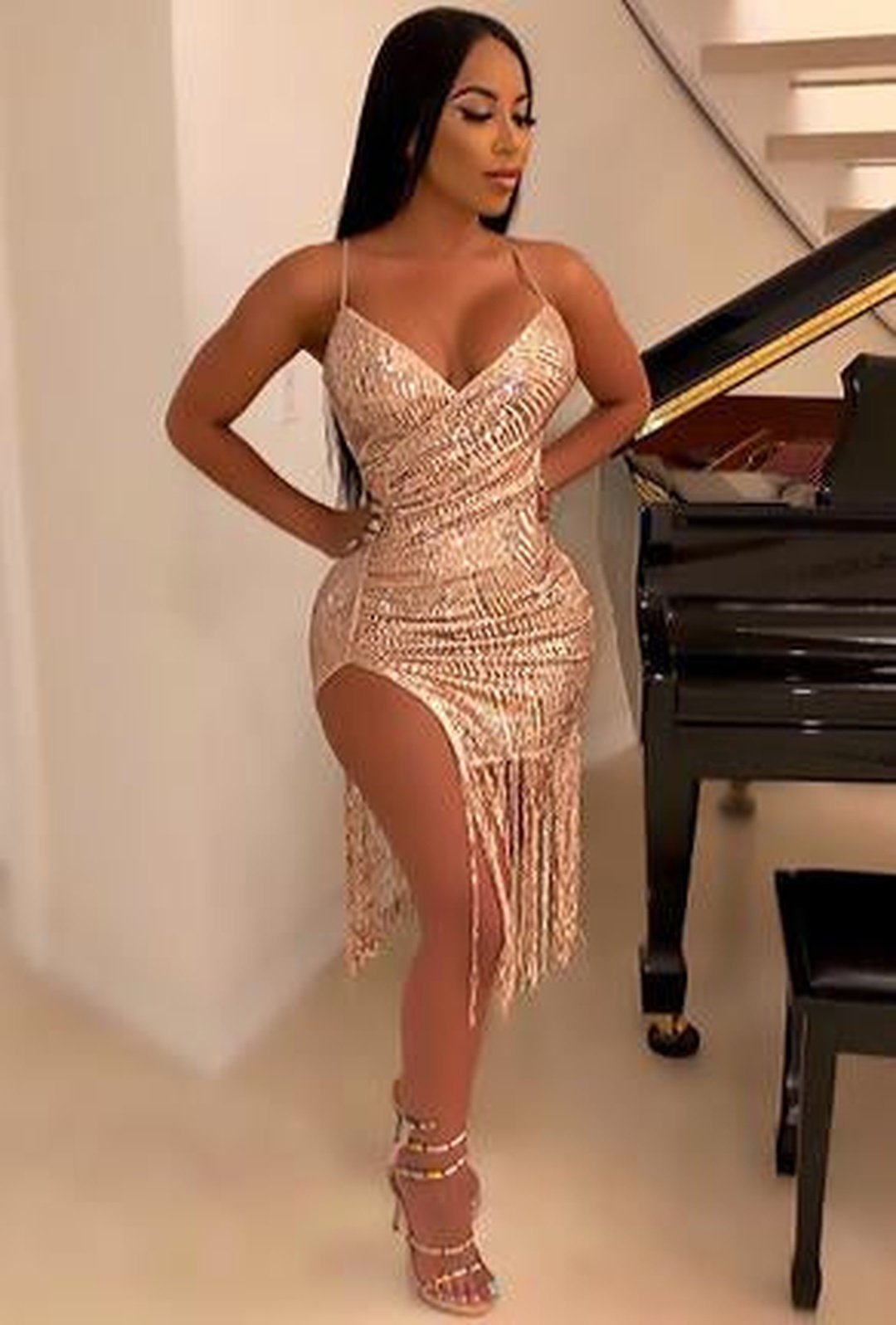 SYLVIA - ABITO IN PAILLETTES CON FRANGE