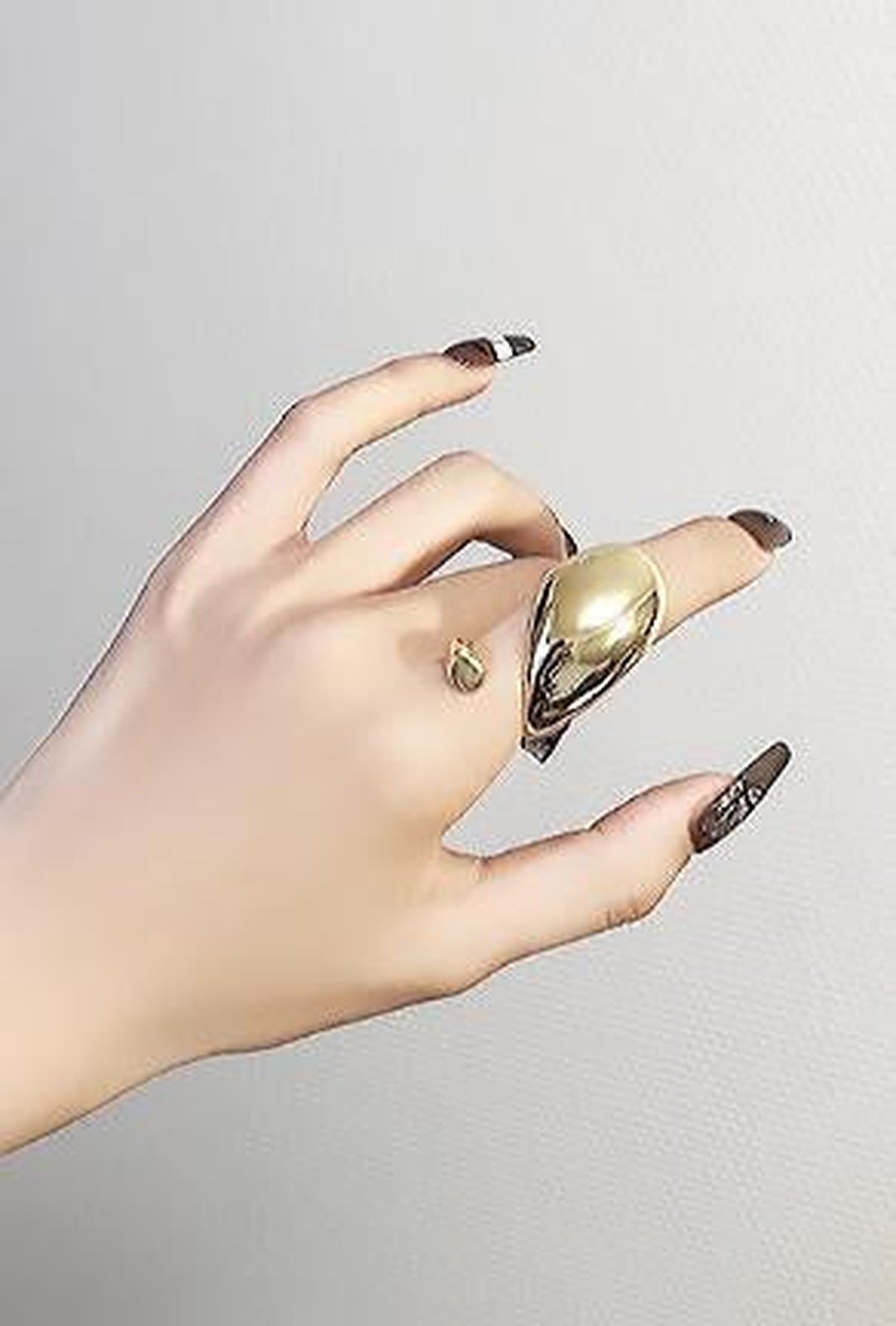 WILLOW - SCULPTURED RING