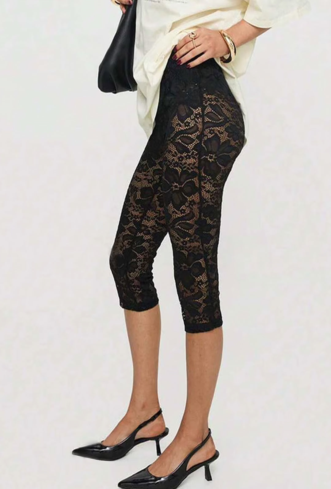 JUILA - FLORAL LACE CAPRI LEGGINGS