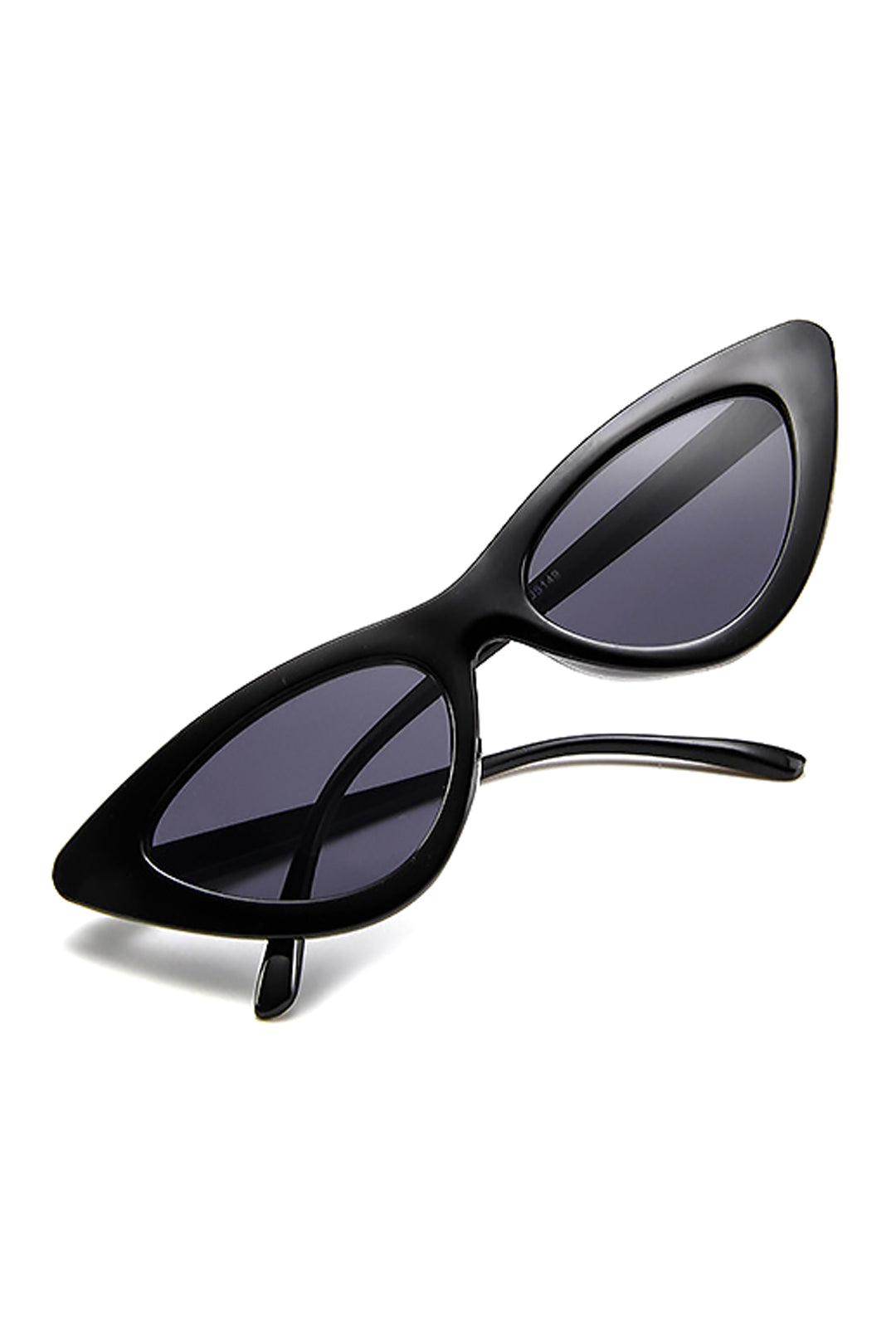 BEVIN - SLEEK CAT EYES SUNGLASSES