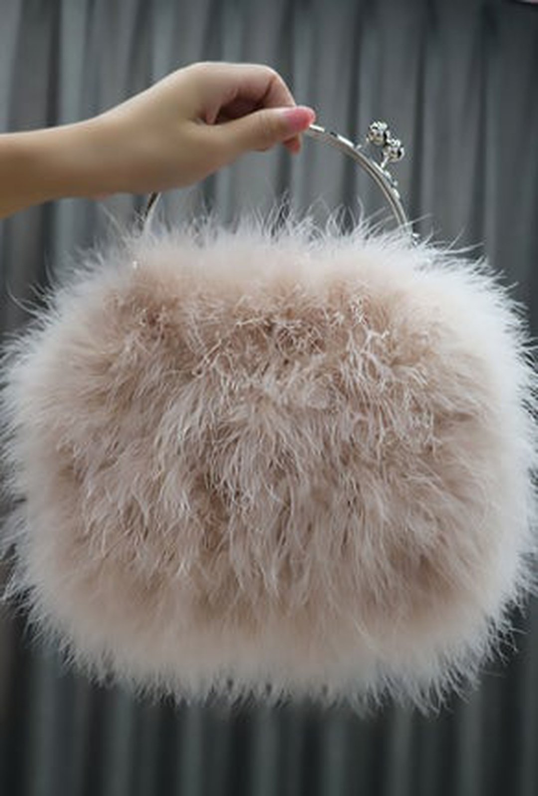 FIA - FUR CLUTCH BAG