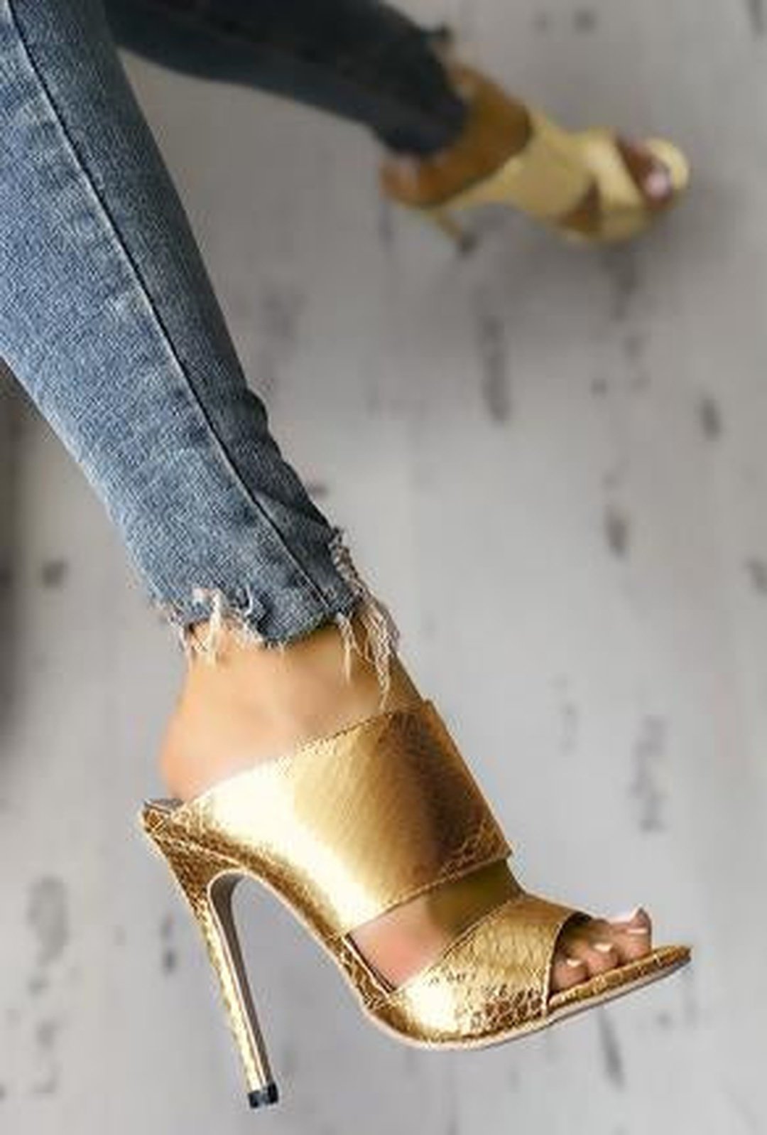 GRACE - GOLD MULE SANDALS