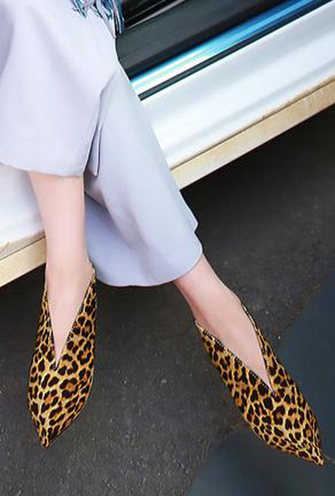 KAIT - LEOPARD V-SPLIT HEELS