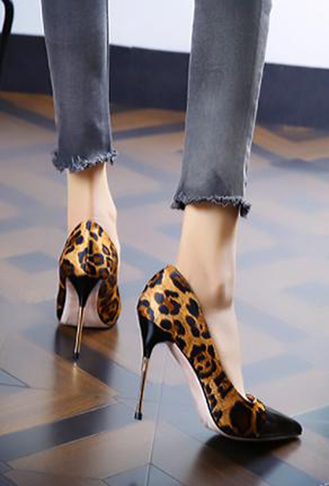 LUCEE - CAP TOE LEOPARD PUMPS