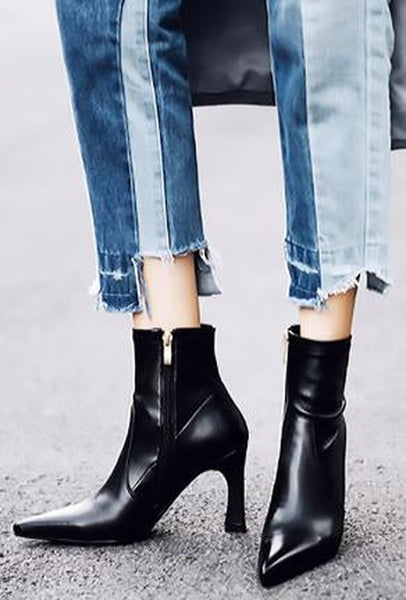 MARIOLA - SLEEK ANKLE BOOTS