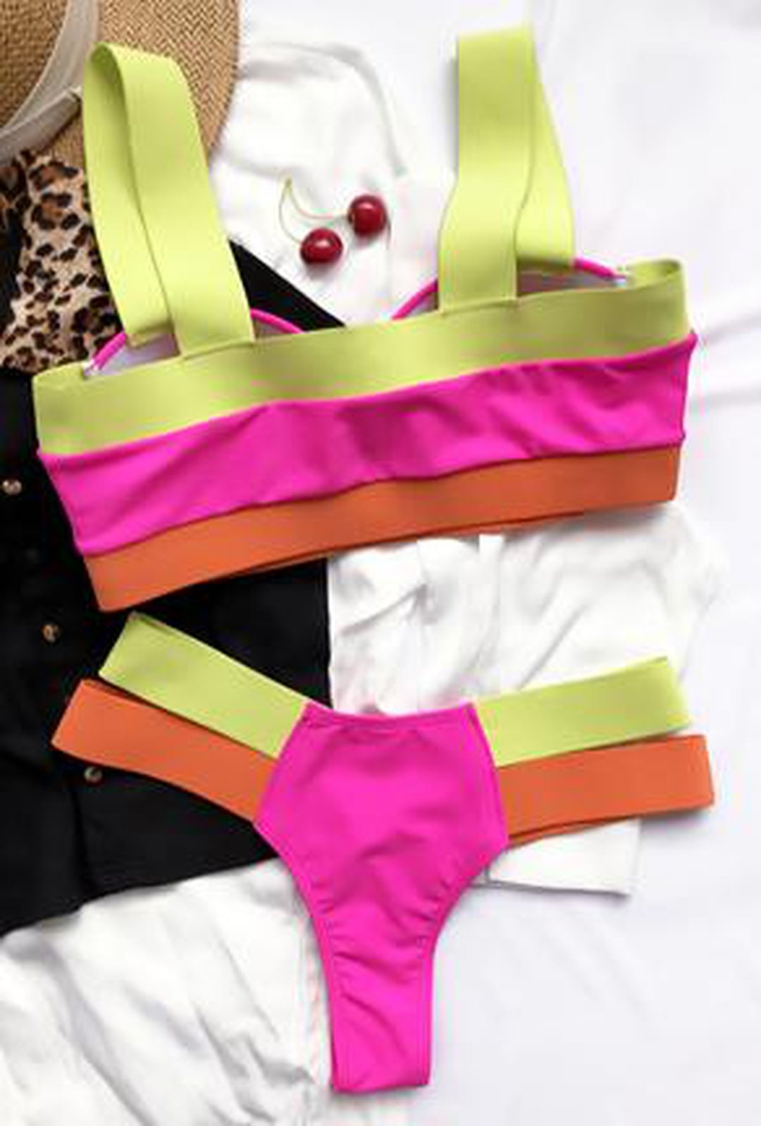 MAZZIO - COLOR BLOCK SWIMSUIT