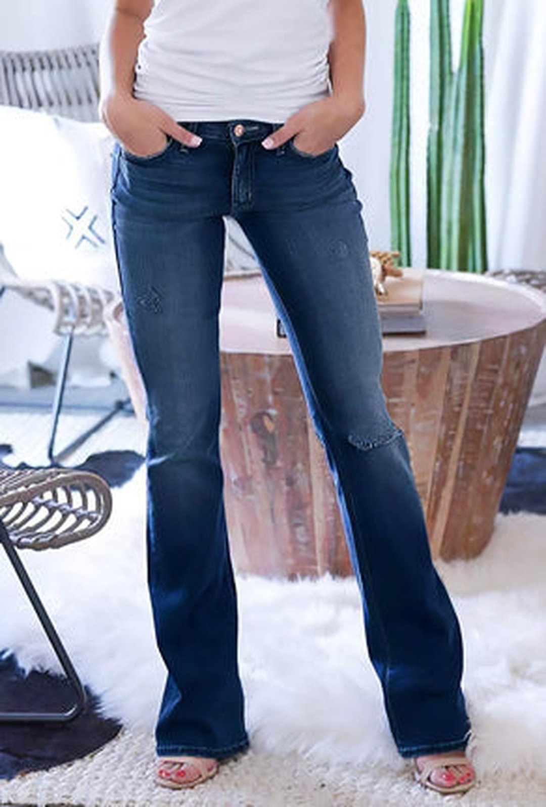 SHAY - FITTED FLARE HEM JEANS