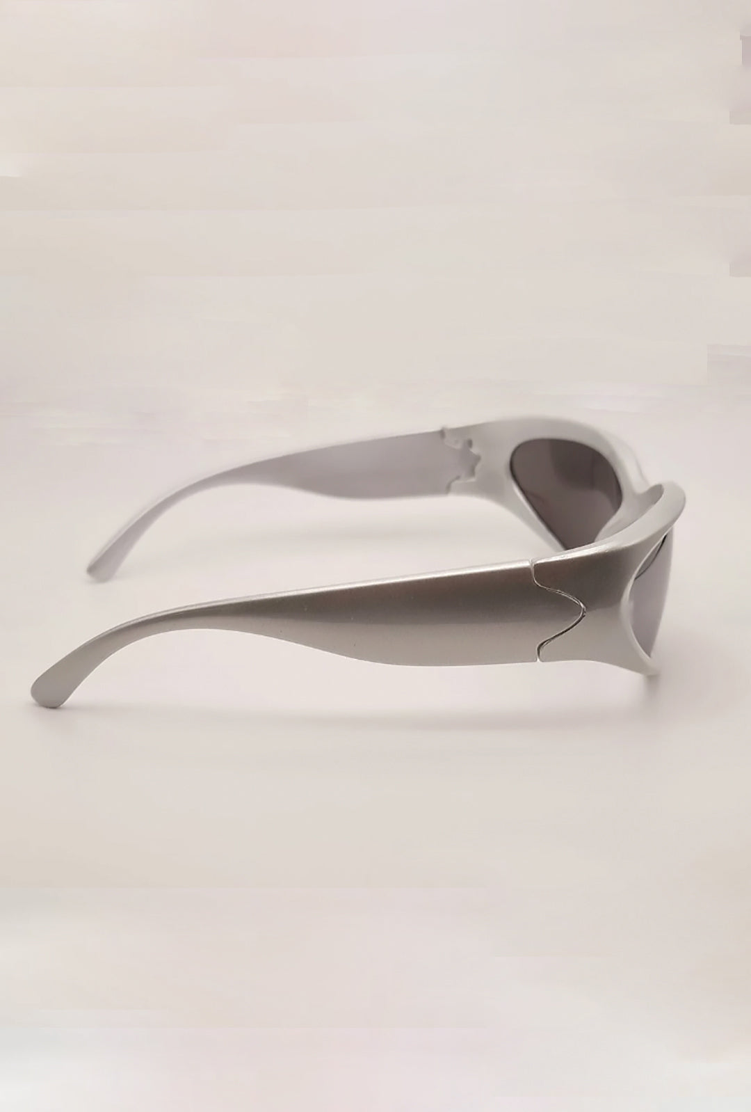 SUIJIN - SLEEK MODERN SUNGLASSES